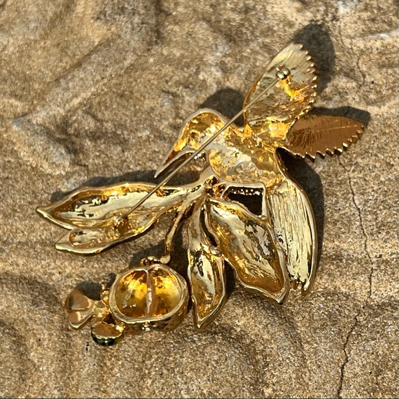 Large Dramatic Scene of Nature HummingBird Brooch - Picture 12 of 13